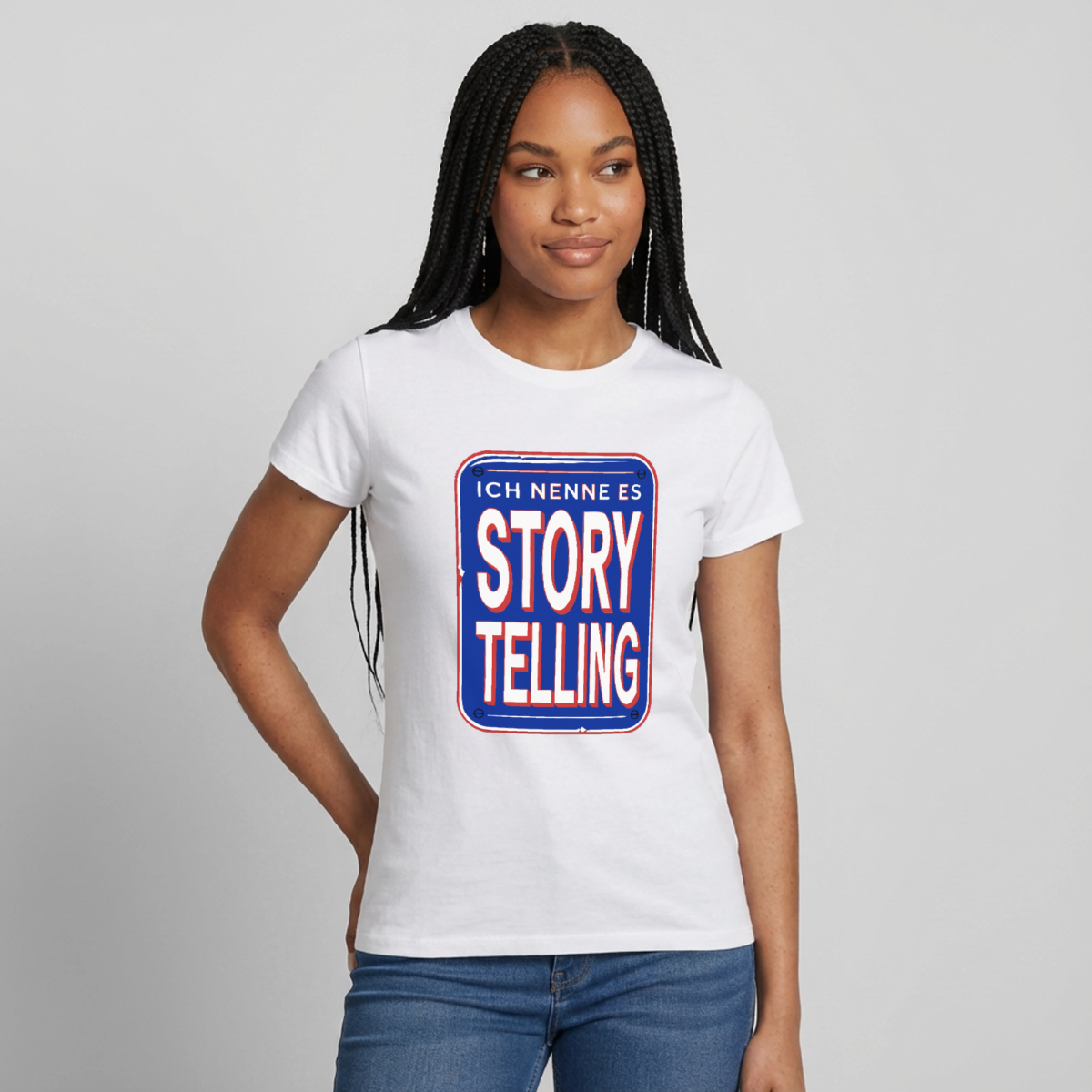 Ich nenne es Storytelling. Motiv-T-Shirt für Frauen, Farbe Weiß, Model