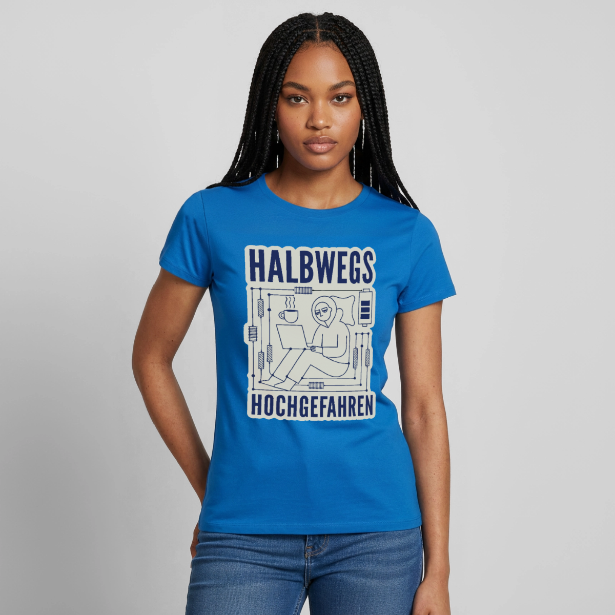 Halbwegs hochgefahren. Motiv-T-Shirt für Frauen, Farbe Royalblau, Model