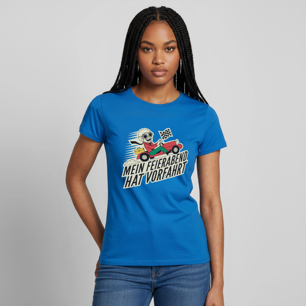 Mein Feierabend hat Vorfahrt. Motiv-T-Shirt für Frauen, Farbe Royalblau, Model