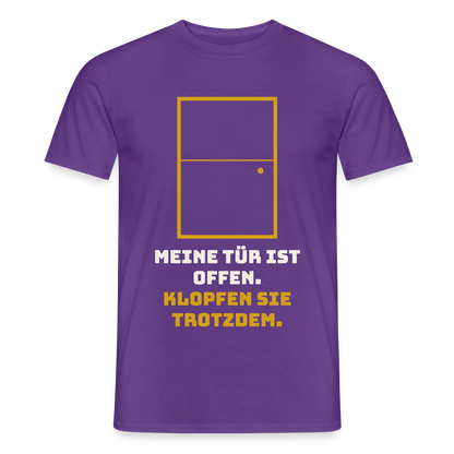 Meine Tür ist offen. Klopfen Sie trotzdem. Motiv-T-Shirt für Männer, Farbe Lila