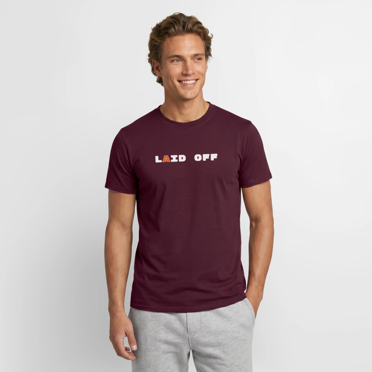 Laid off. Motiv-T-Shirt für Männer, Farbe Ziegelrot, Model