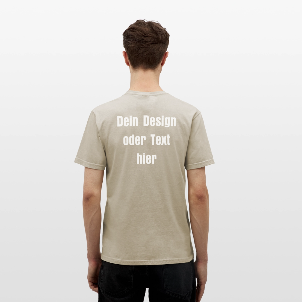 Männer T-Shirt - personalisierbare Vorder- und Rückseite - Sandbeige