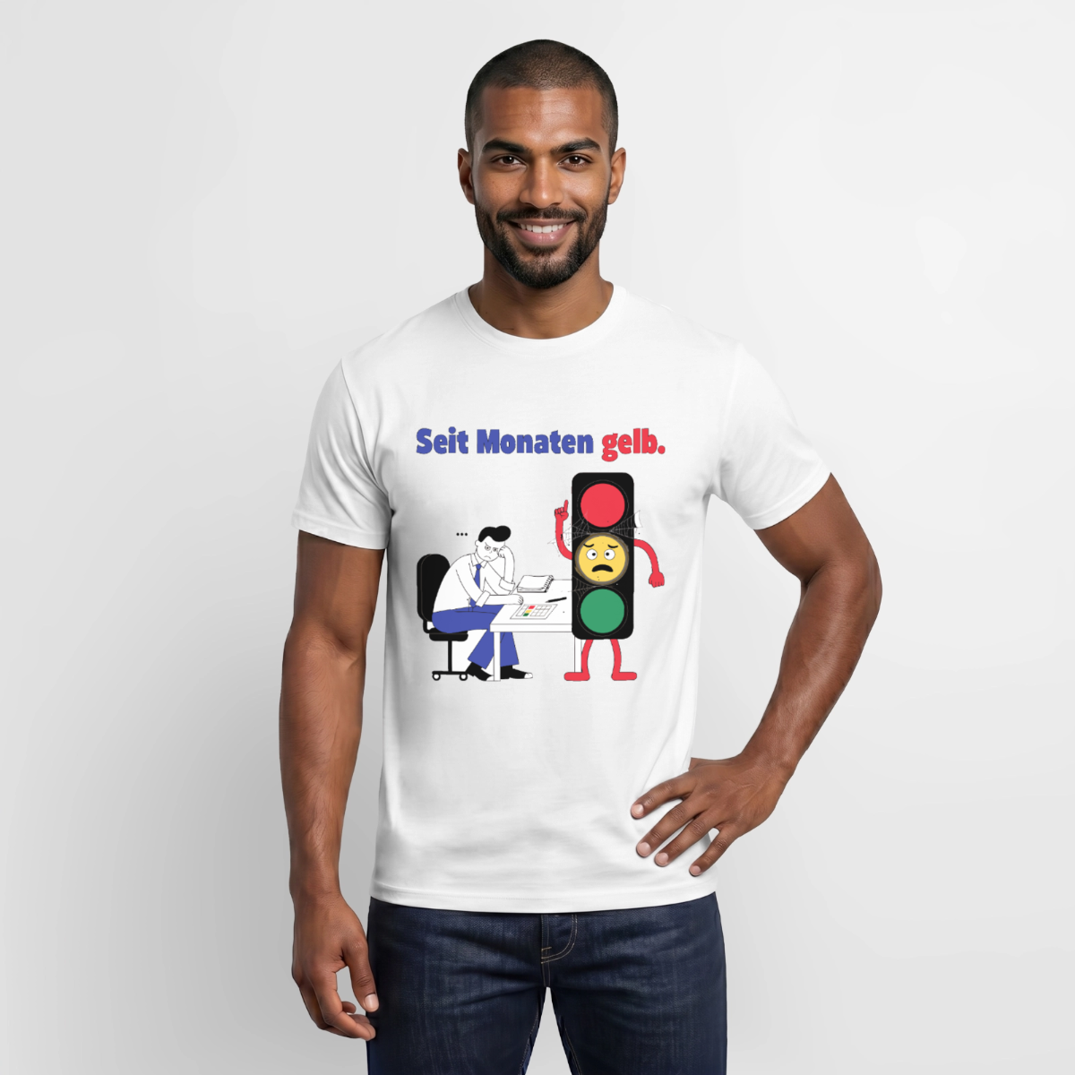 "Seit Monaten gelb. Ampel-Motiv" Motiv-T-Shirt für Männer, Farbe Weiß