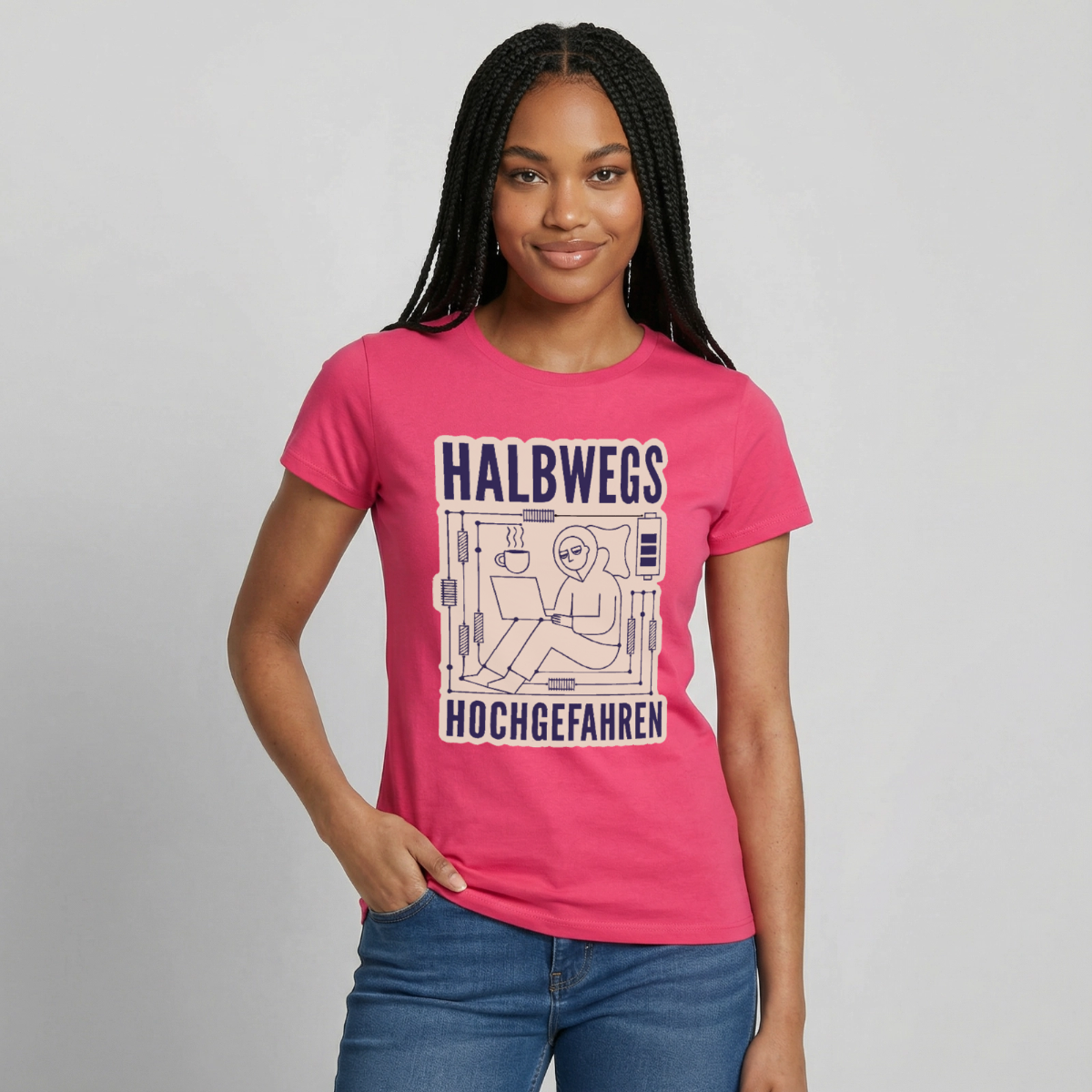 Halbwegs hochgefahren. Motiv-T-Shirt für Frauen, Farbe Azalea, Model