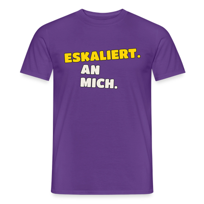 "Eskaliert. An mich." Motiv-T-Shirt für Männer, Farbe Lila