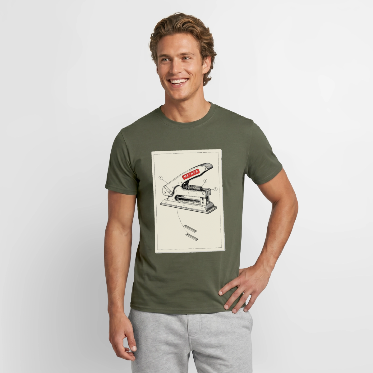 Meiner. Der Tacker kommt mit. Motiv-T-Shirt für Männer, Farbe Militärgrün, Model