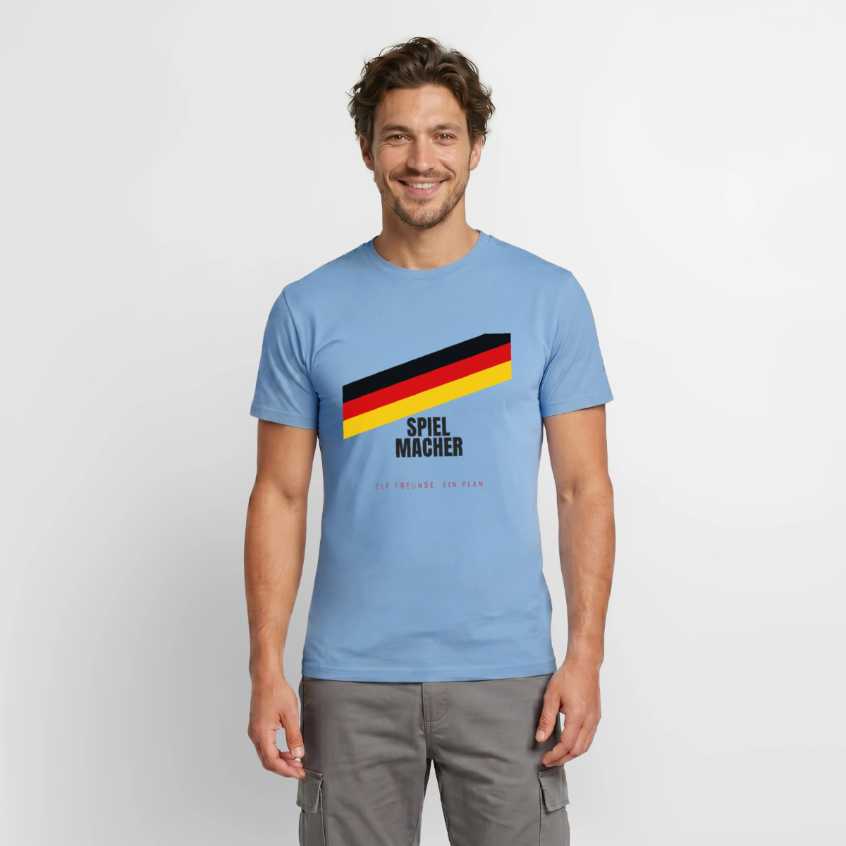 Spielmacher. Elf Freunde, ein Plan. Motiv-T-Shirt für Männer, Farbe Carolina Blue, Model