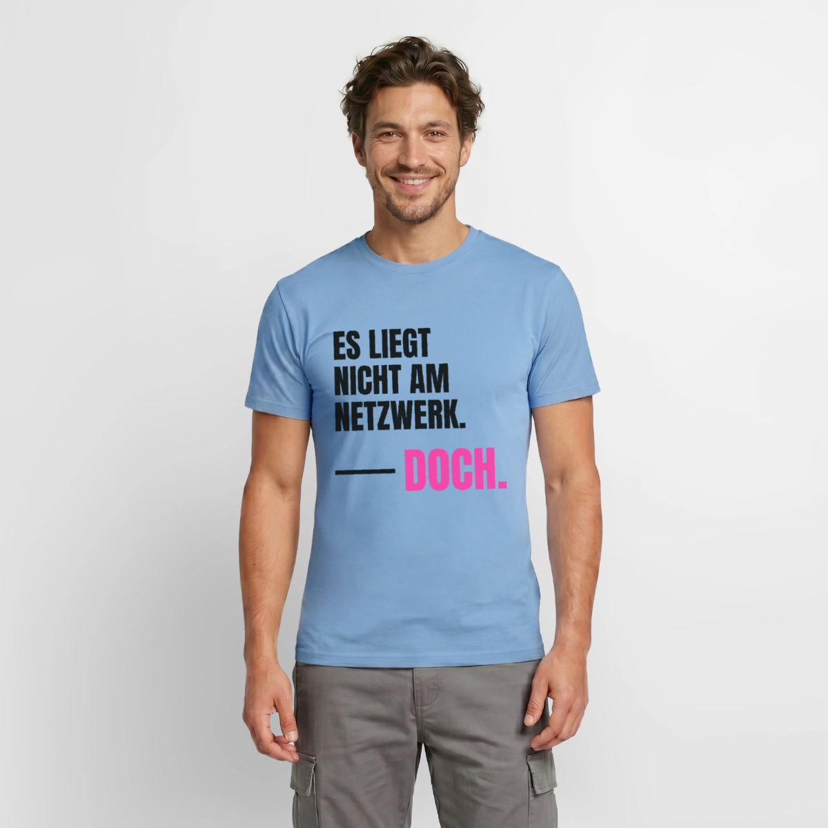Es liegt nicht am Netzwerk. Doch. Motiv-T-Shirt für Männer, Farbe Carolina Blue, Model
