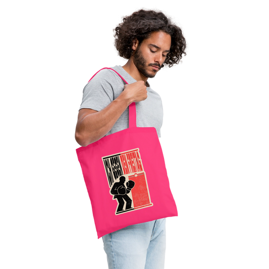 "Ich gegen den Freitag. Boxplakat-Motiv" Stoffbeutel, Farbe Azalea, Model