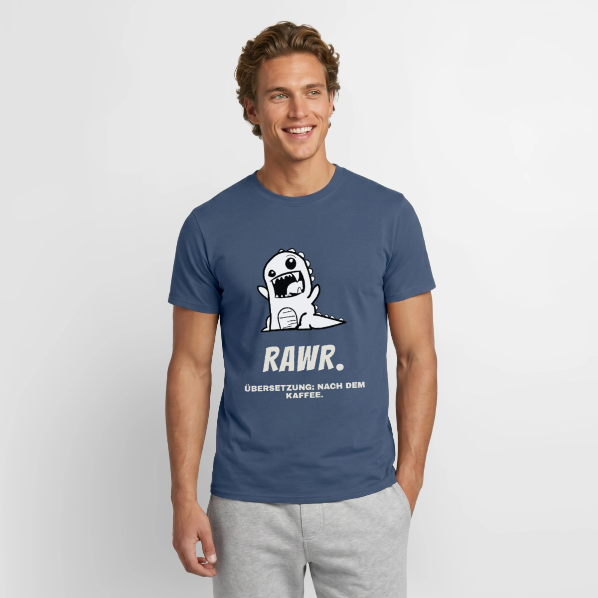 "Rawr. Übersetzung: nach dem Kaffee." Motiv-T-Shirt für Männer, Farbe Dunkles Denimblau