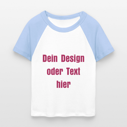 Frauen Cropped Baseball T-Shirt - personalisierbare Vorder- und Rückseite - Weiß/Hellblau