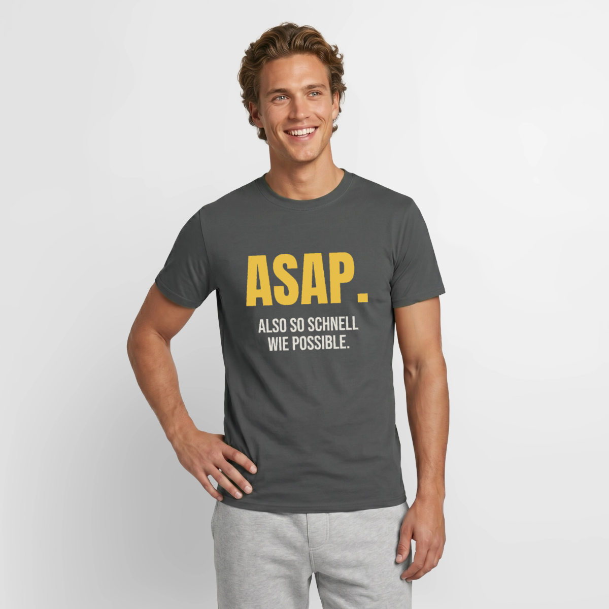 "ASAP. Also so schnell wie possible." Motiv-T-Shirt für Männer, Farbe Anthrazit