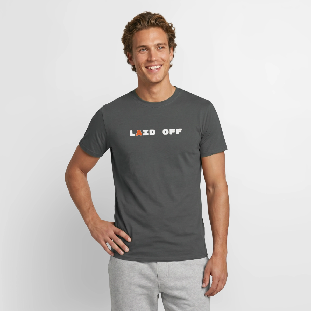 Laid off. Motiv-T-Shirt für Männer, Farbe Anthrazit, Model