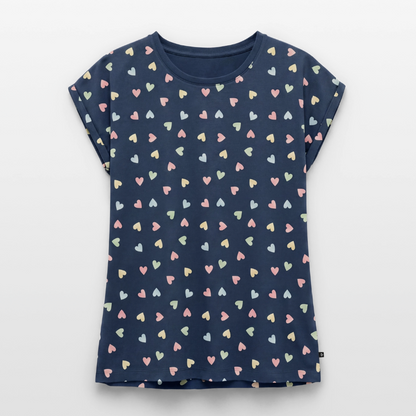 All-over-Print Frauen Premium Organic T-Shirt - Marineblau/Bunte Herzen