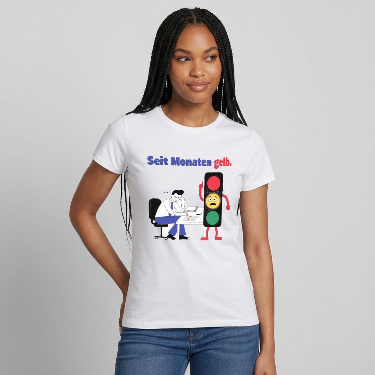 "Seit Monaten gelb. Ampel-Motiv" Motiv-T-Shirt für Frauen, Farbe Weiß