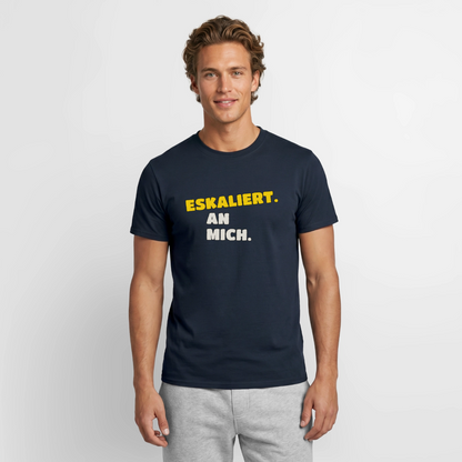 Eskaliert. An mich. Motiv-T-Shirt für Männer, Farbe Navy, Model