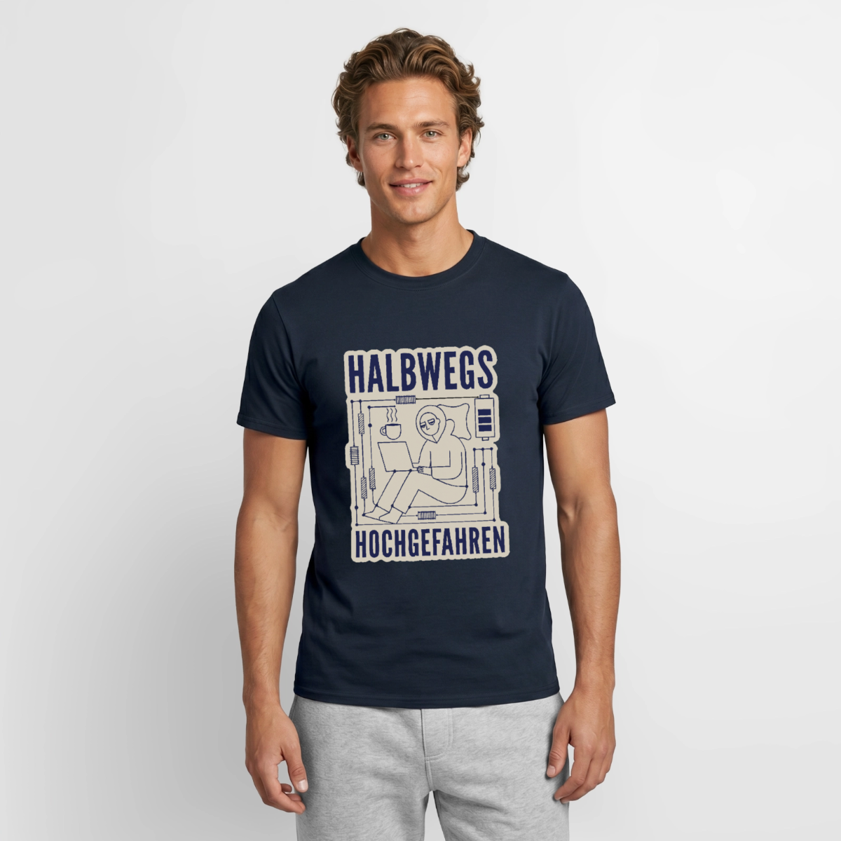 Halbwegs hochgefahren. Motiv-T-Shirt für Männer, Farbe Navy, Model