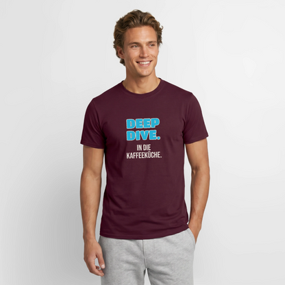 "Deep Dive. In die Kaffeeküche." Motiv-T-Shirt für Männer, Farbe Ziegelrot