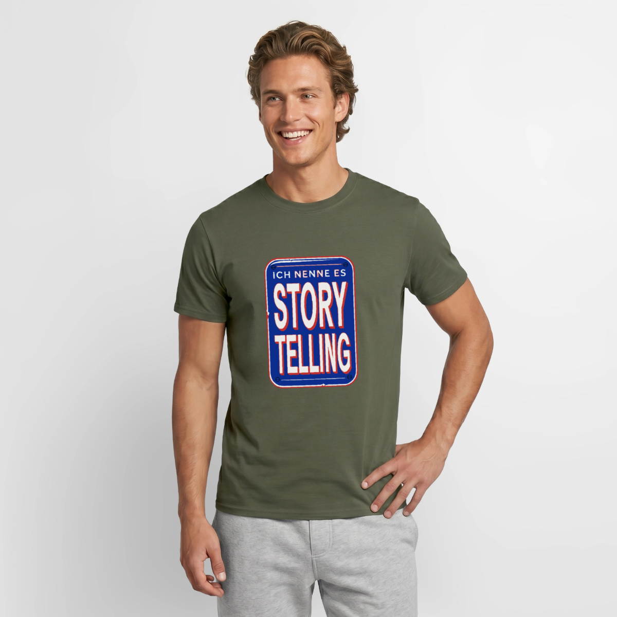 Ich nenne es Storytelling. Motiv-T-Shirt für Männer, Farbe Militärgrün, Model