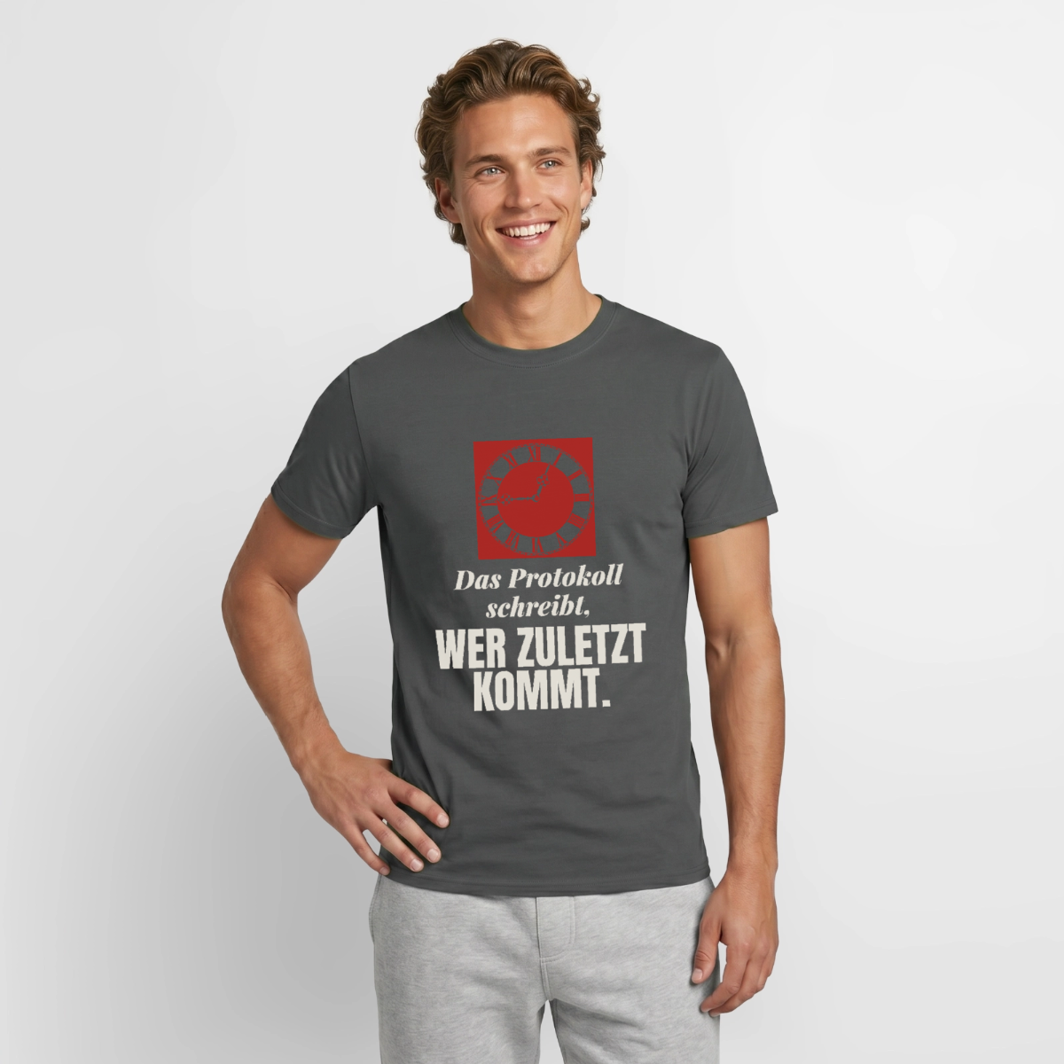 "Das Protokoll schreibt, wer zuletzt kommt." Motiv-T-Shirt für Männer, Farbe Anthrazit