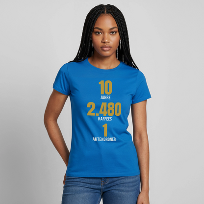 "10 Jahre, 2.480 Kaffees, 1 Aktenordner" Motiv-T-Shirt für Frauen, Farbe Royalblau