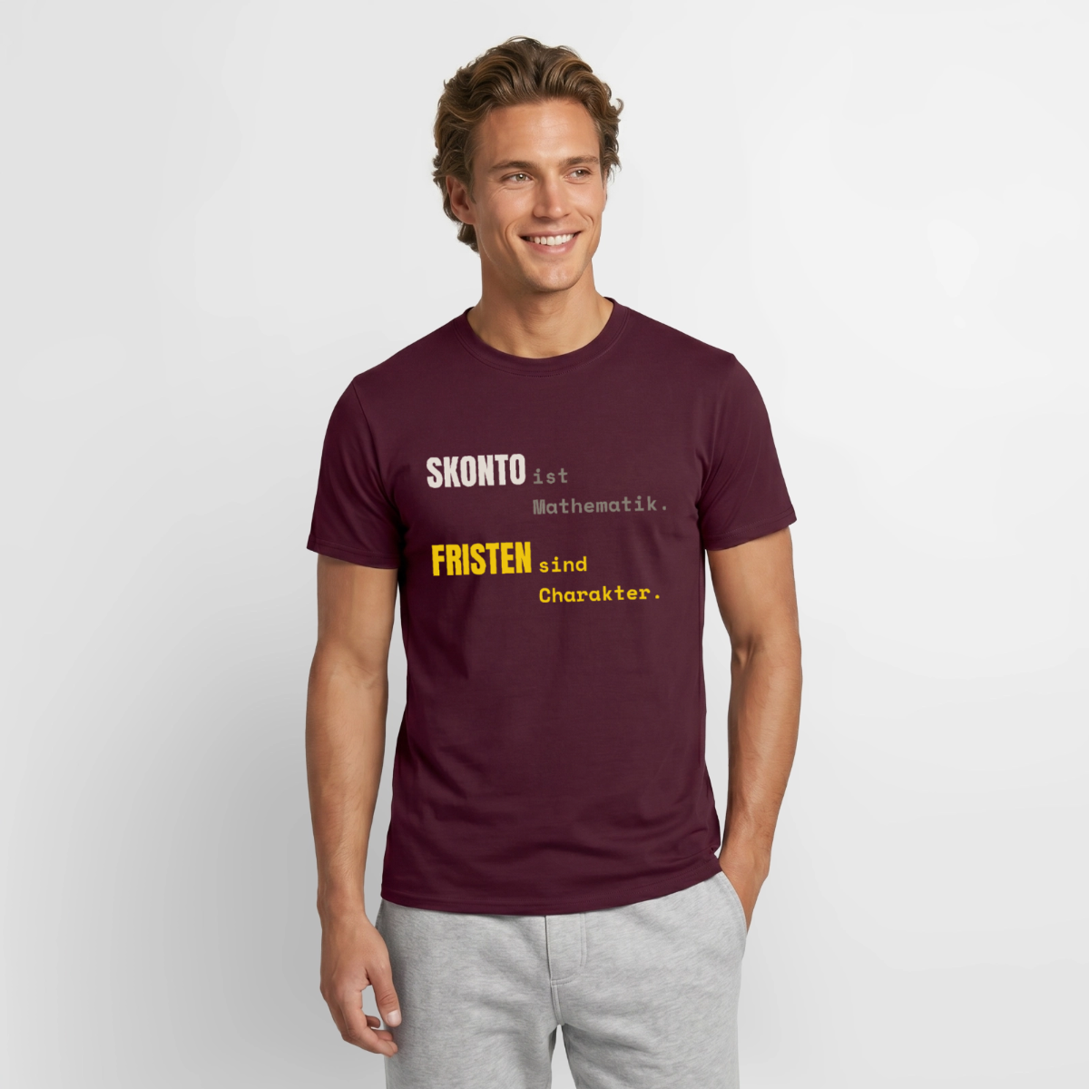 "Skonto ist Mathematik. Fristen sind Charakter." Motiv-T-Shirt für Männer, Farbe Ziegelrot