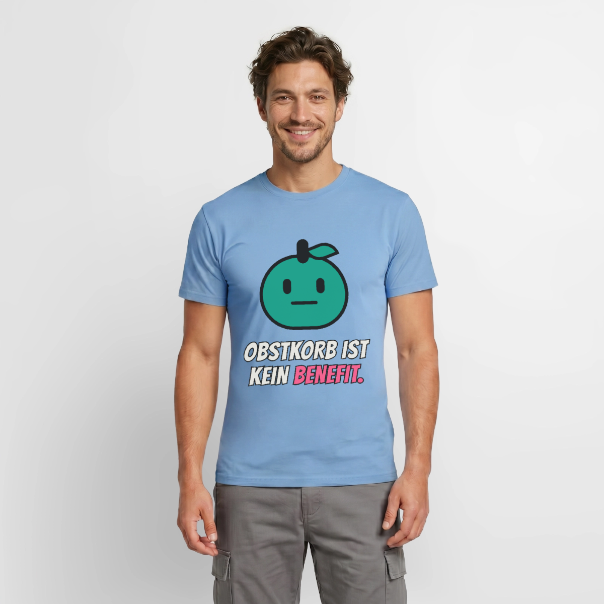 Obstkorb ist kein Benefit. Motiv-T-Shirt für Männer, Farbe Carolina Blue, Model