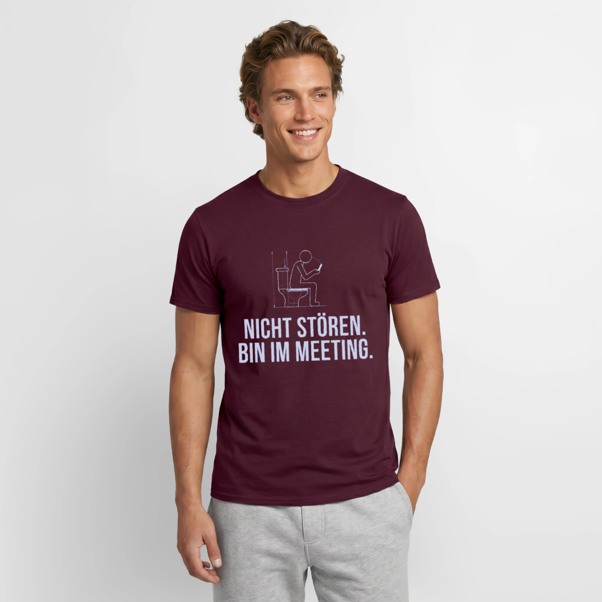 Nicht stören. Bin im Meeting. Motiv-T-Shirt für Männer, Farbe Ziegelrot, Model