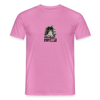 "ETA? Läuft! Bürokatzen-Motiv" Motiv-T-Shirt für Männer, Farbe Pink