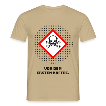 "Vor dem ersten Kaffee. Gefahrzeichen-Motiv" Motiv-T-Shirt für Männer, Farbe Sandbeige