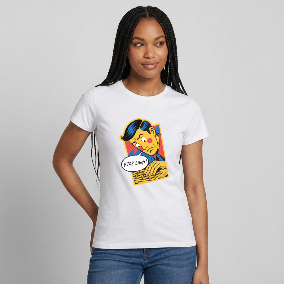 "ETA? Läuft! Popart-Motiv" Motiv-T-Shirt für Frauen, Farbe Weiß