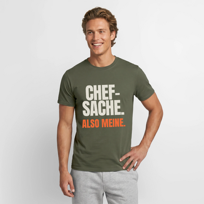 "Chefsache. Also meine." Motiv-T-Shirt für Männer, Farbe Militärgrün