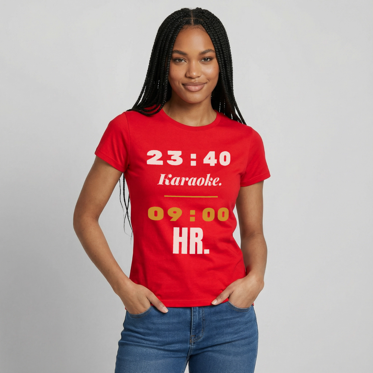 "23:40 Karaoke. 09:00 HR." Motiv-T-Shirt für Frauen, Farbe Rot