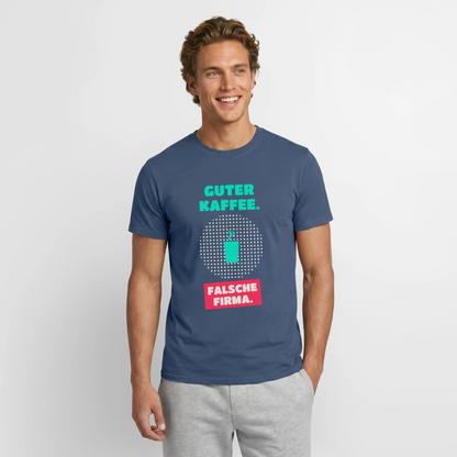 "Guter Kaffee. Falsche Firma." Motiv-T-Shirt für Männer, Farbe Dunkles Denimblau