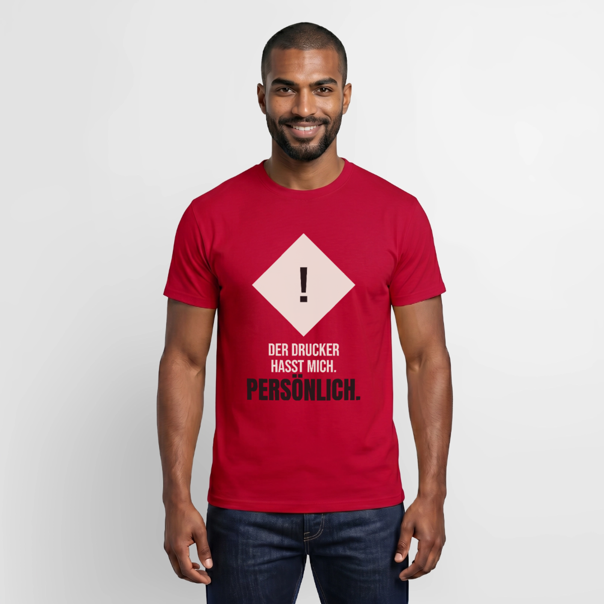 "Der Drucker hasst mich. Persönlich." Motiv-T-Shirt für Männer, Farbe Rot