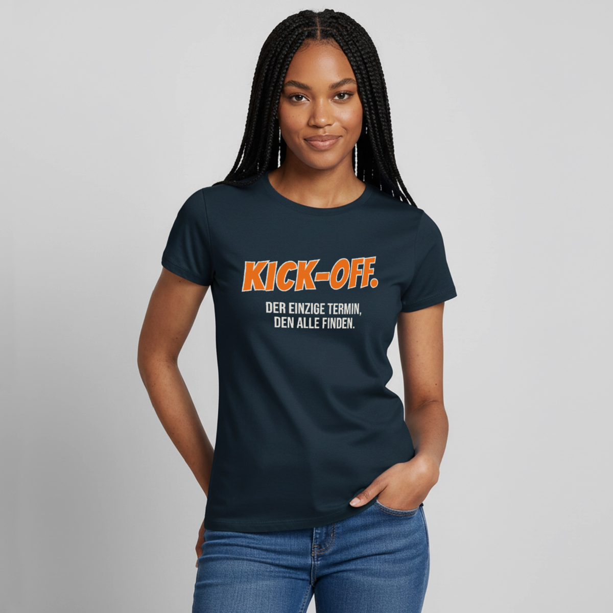 "Kick-off: der einzige Termin, den alle finden." Motiv-T-Shirt für Frauen, Farbe Navy