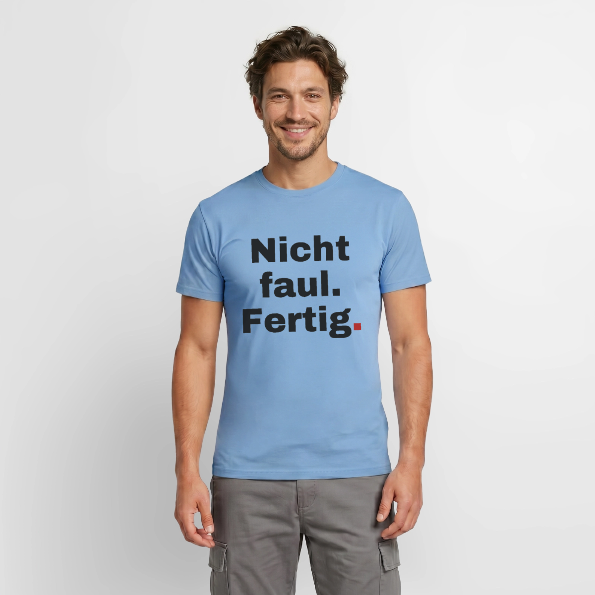 Nicht faul. Fertig. Motiv-T-Shirt für Männer, Farbe Carolina Blue, Model