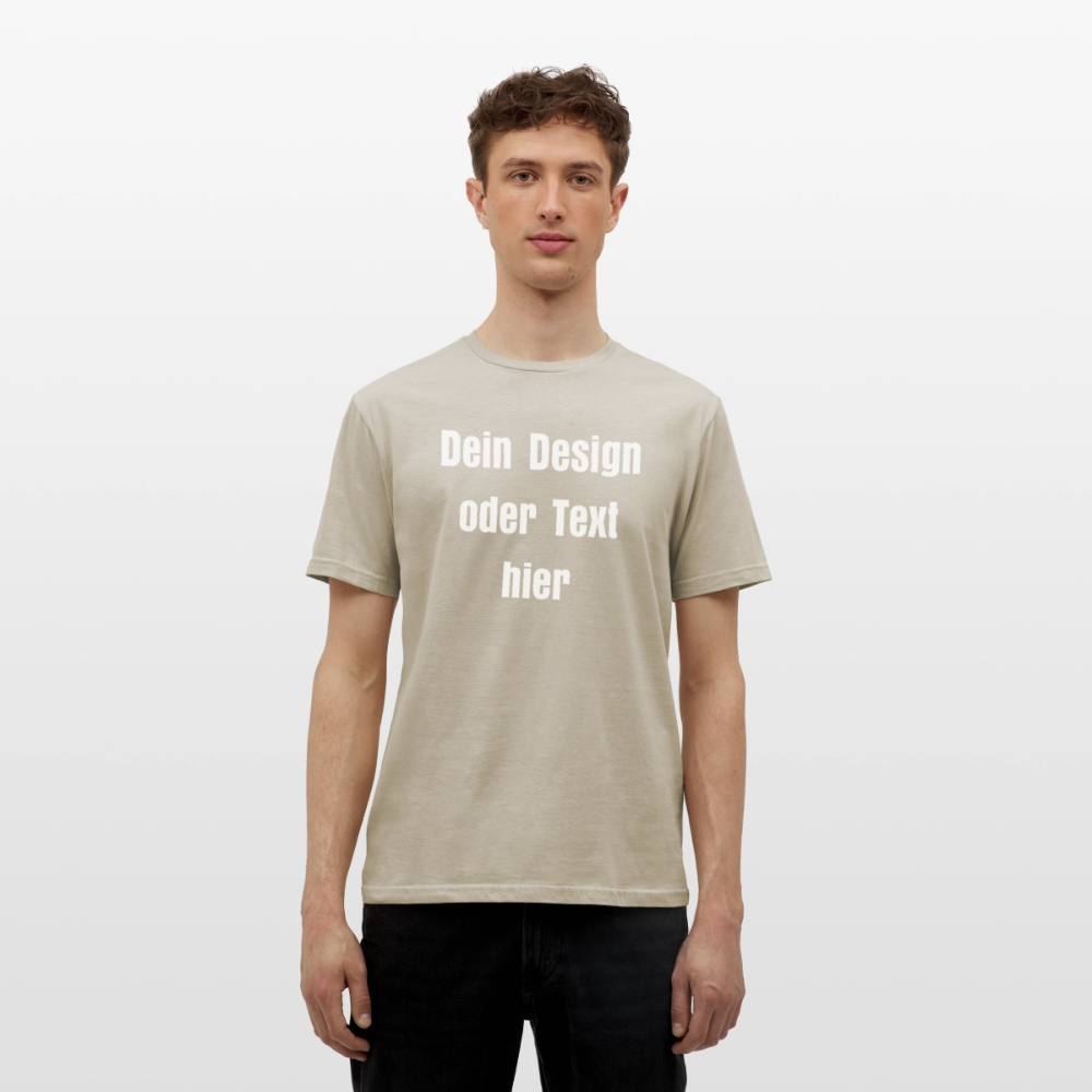 Männer T-Shirt - personalisierbare Vorder- und Rückseite - Sandbeige