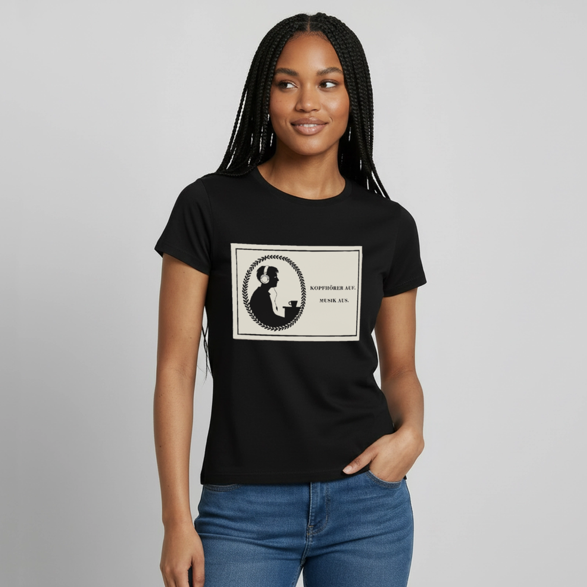 Kopfhörer auf. Musik aus. Motiv-T-Shirt für Frauen, Farbe Schwarz, Model
