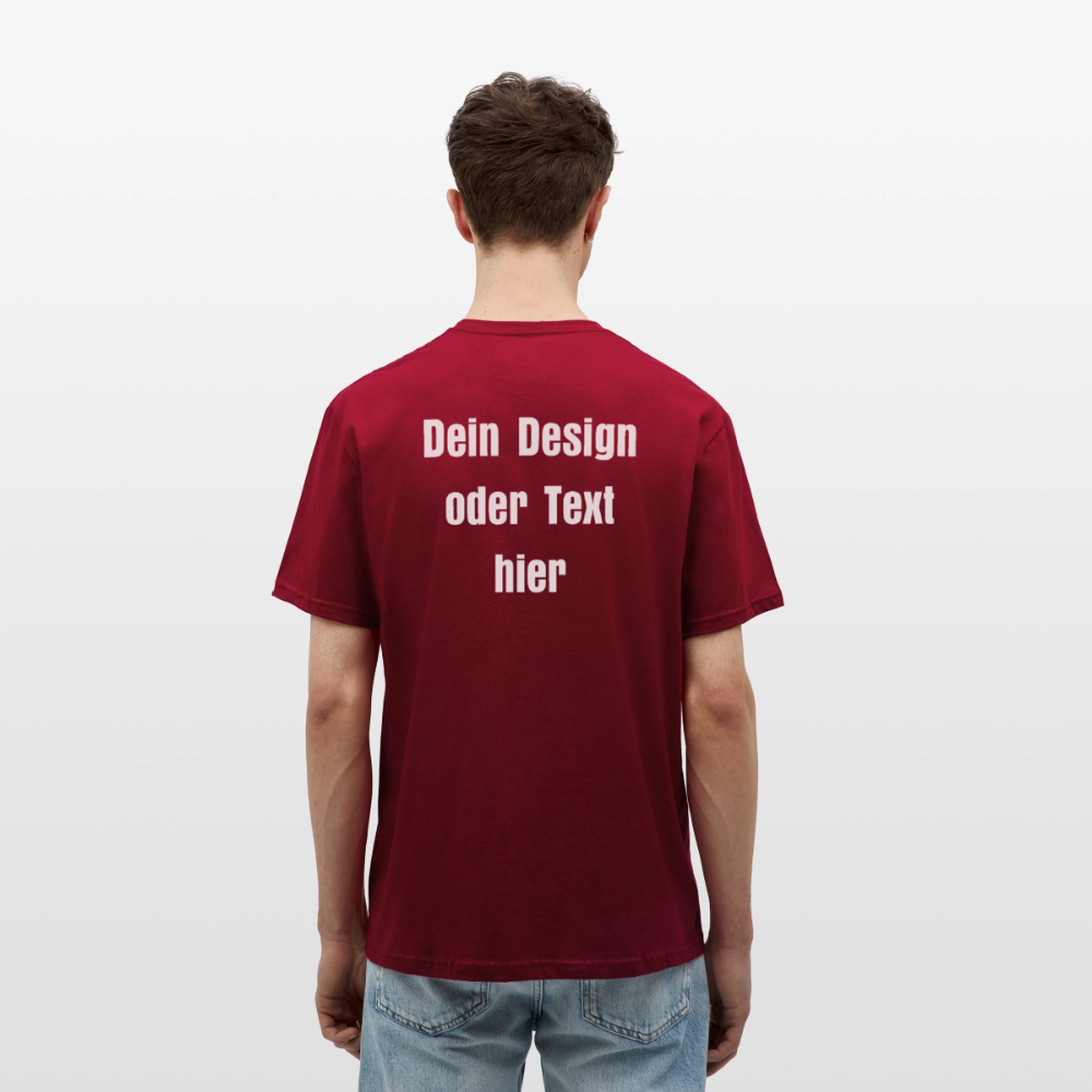 Männer T-Shirt - personalisierbare Vorder- und Rückseite - Ziegelrot