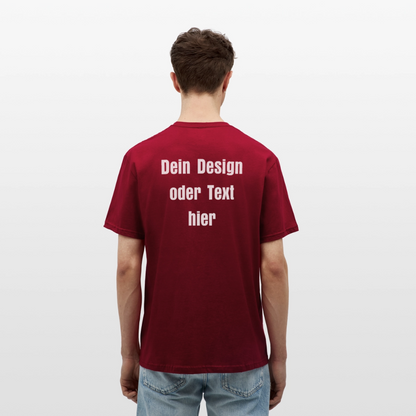Männer T-Shirt - personalisierbare Vorder- und Rückseite - Ziegelrot