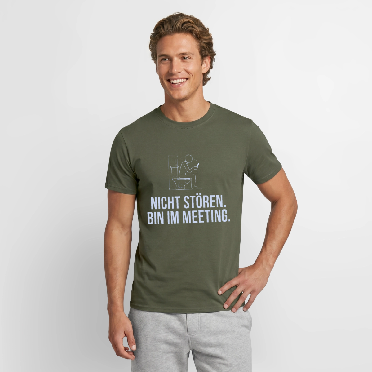 Nicht stören. Bin im Meeting. Motiv-T-Shirt für Männer, Farbe Militärgrün, Model