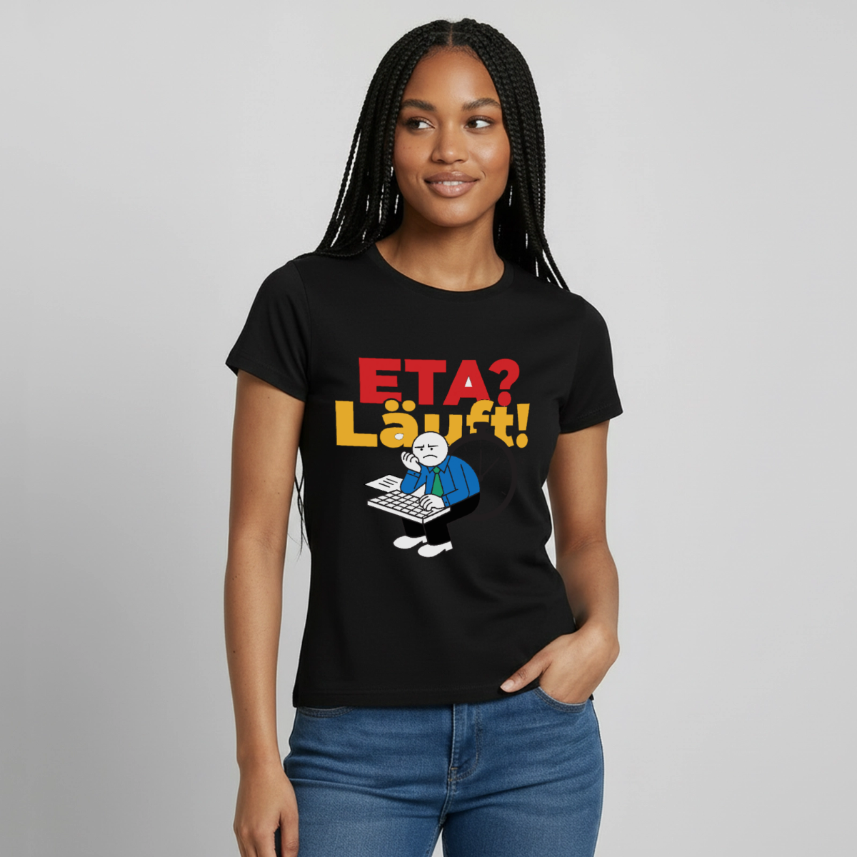 "ETA? Läuft! Strichfiguren-Motiv" Motiv-T-Shirt für Frauen, Farbe Schwarz