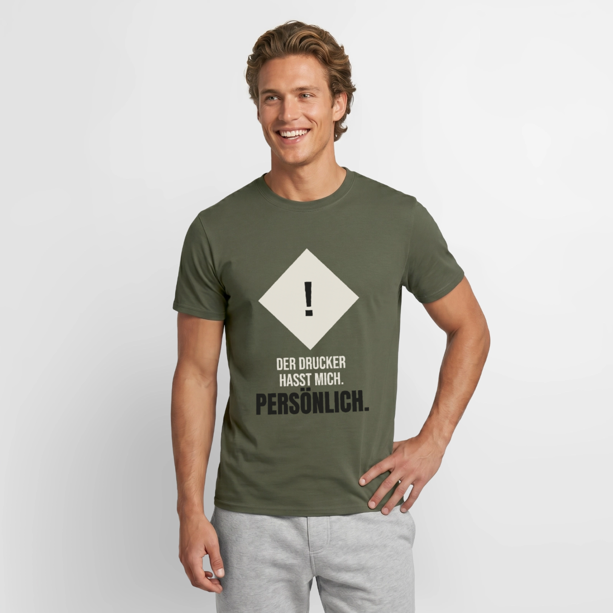 "Der Drucker hasst mich. Persönlich." Motiv-T-Shirt für Männer, Farbe Militärgrün