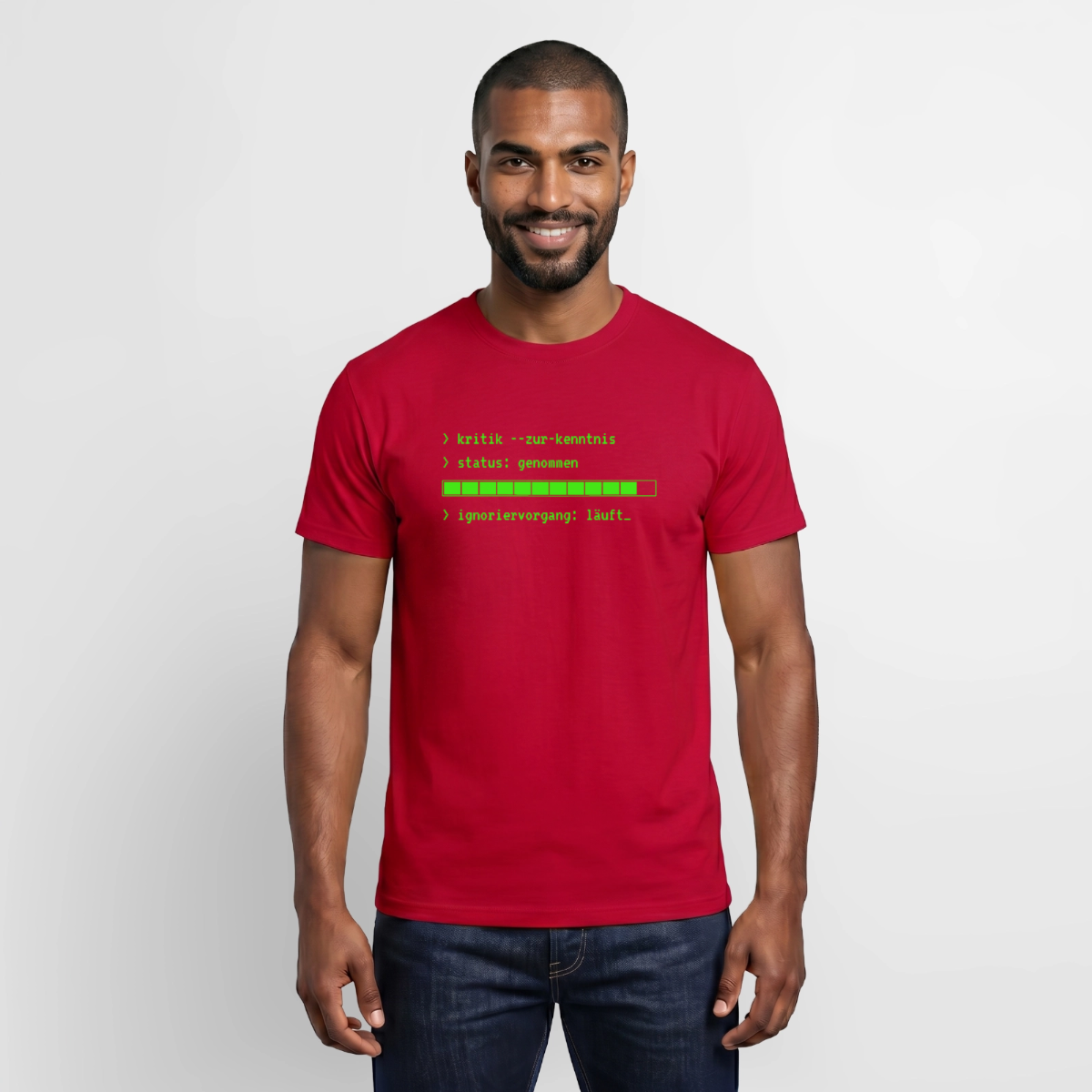 Kritik zur Kenntnis genommen. Terminal-Motiv Motiv-T-Shirt für Männer, Farbe Rot, Model