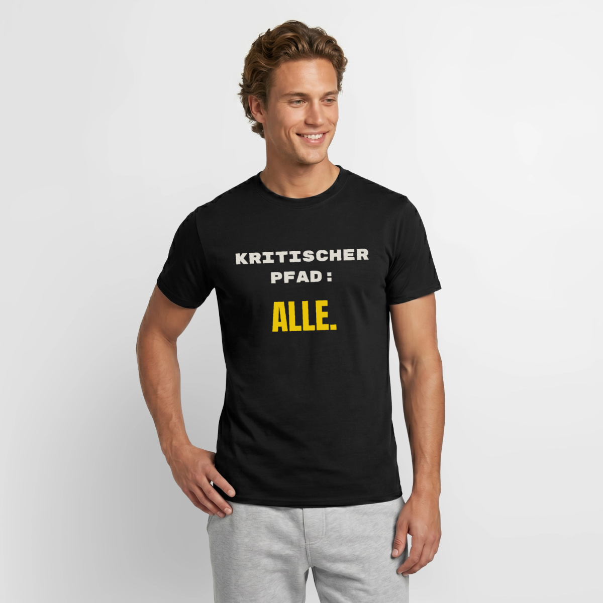 "Kritischer Pfad: alle." Motiv-T-Shirt für Männer, Farbe Schwarz, Model