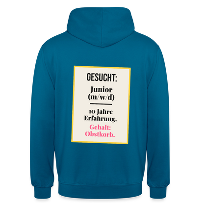 Gesucht: Junior. 10 Jahre Erfahrung. Gehalt: Obstkorb. Motiv-Hoodie unisex, Farbe Tiefseeblau