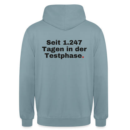 "Seit 1.247 Tagen in der Testphase." Motiv-Hoodie unisex, Farbe Nebelblau