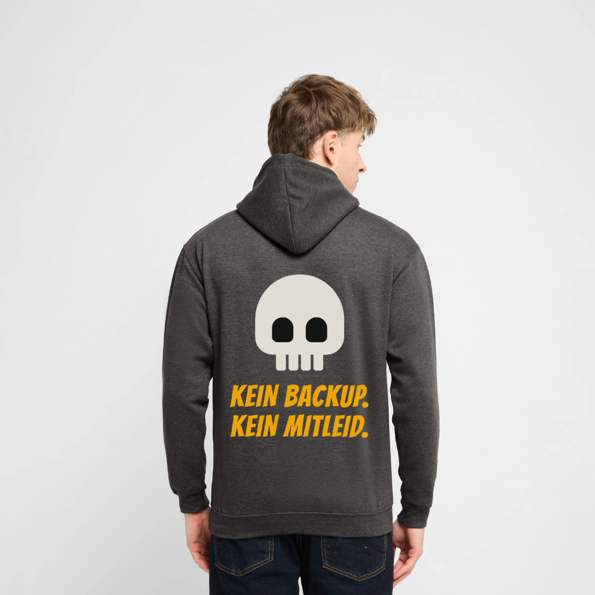 "Kein Backup. Kein Mitleid." Motiv-Hoodie unisex, Farbe Anthrazit, Model
