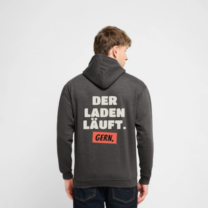 "Der Laden läuft. Gern." Motiv-Hoodie unisex, Farbe Anthrazit, Model